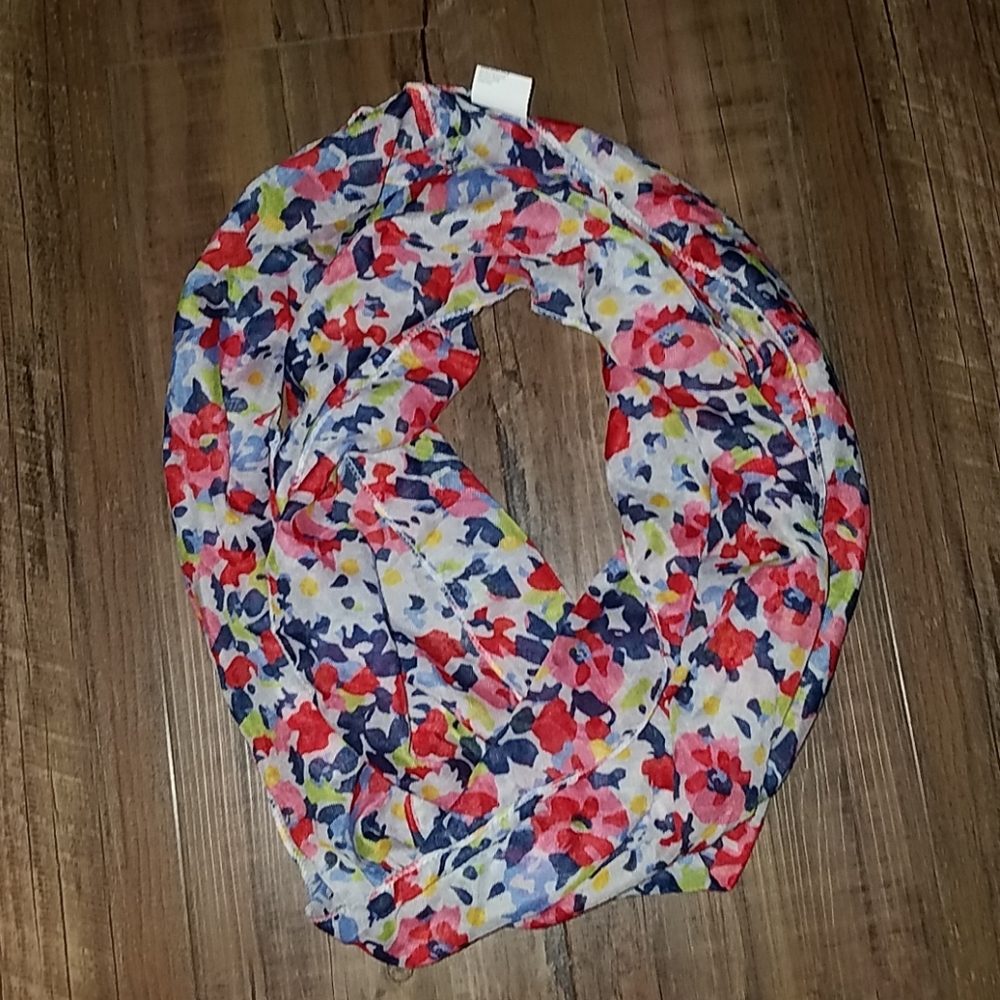 NWOT floral scarf